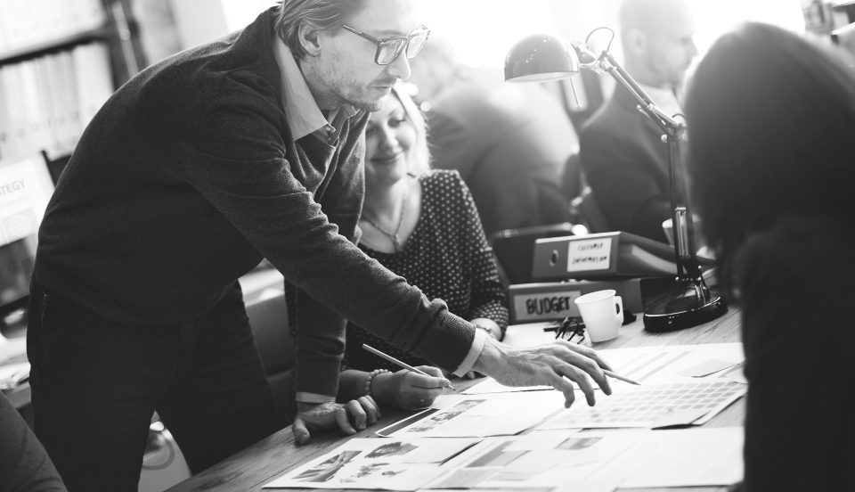 How Small Companies Outsmart Industry Giants: Stories of Strategic Ideas That Changed the Market